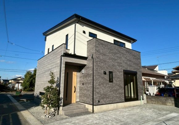 ジャパンディのやさしい雰囲気に、小上がり畳が寄り添う心休まる家♪