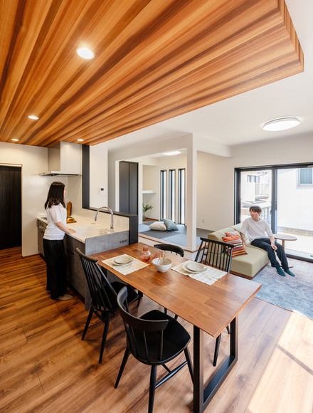 共働き・子育て夫婦が快適に暮らせる回遊動線のある家