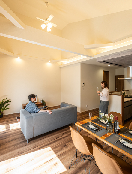 コンパクトに建てて豊かに暮らす、スタイリッシュな1.5階建て